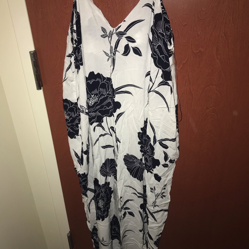 Floral flowy maxi dress